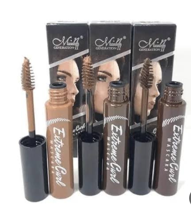 مسكرا حواجب بني ام ان